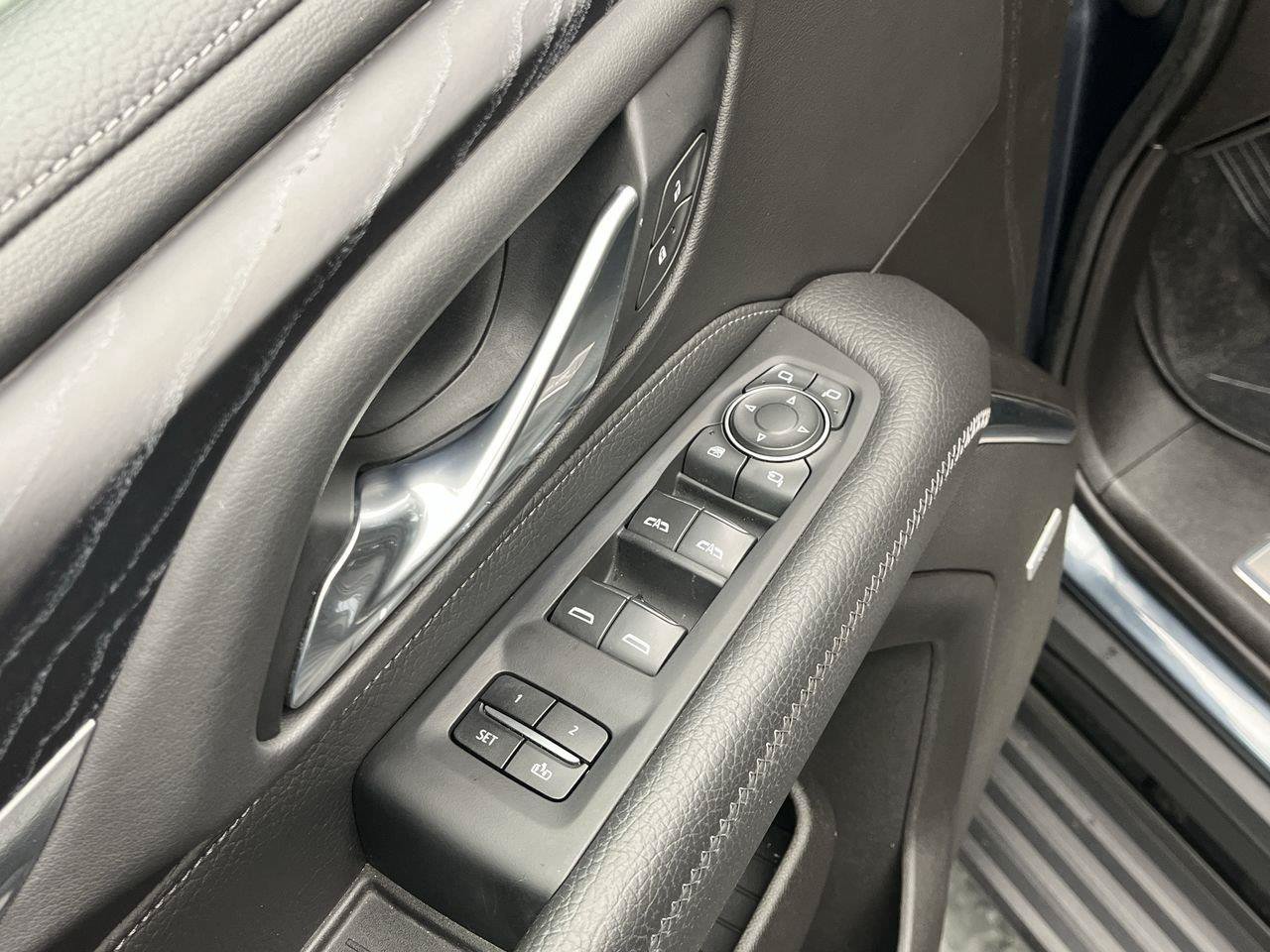 Certified 2021 GMC Yukon Denali w/ Denali Premium Package AWD/4WD image 10