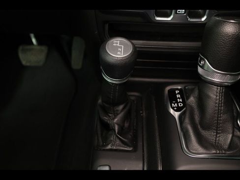 Used 2022 Jeep Gladiator Sport AWD/4WD image 27