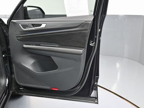 Used 2024 Volkswagen Atlas Cross Sport SEL Premium R-Line image 37