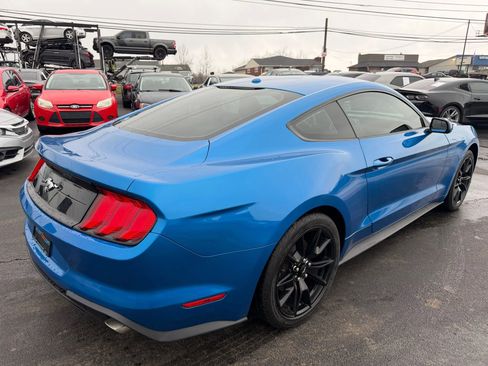 Used 2020 Ford Mustang Coupe RWD image 3