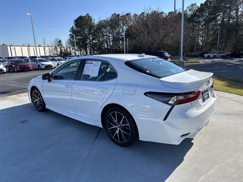 Certified 2024 Toyota Camry SE image 8