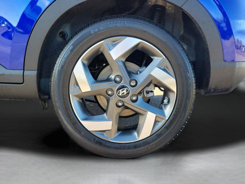 Certified 2024 Hyundai Venue Limited image 32