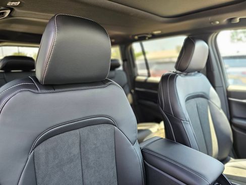 New 2026 Jeep Grand Cherokee Altitude RWD image 25