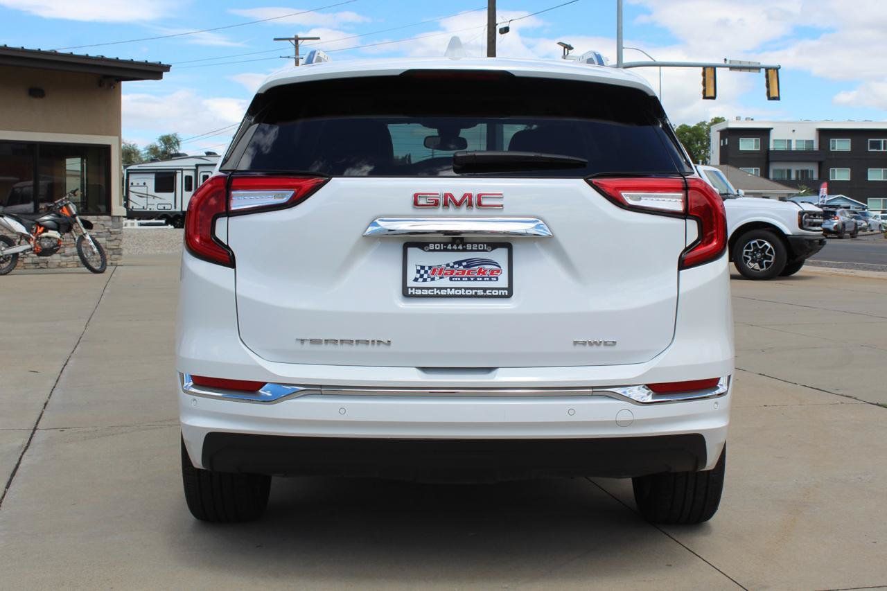 Used 2024 GMC Terrain Denali w/ Denali Premium Package AWD/4WD image 37