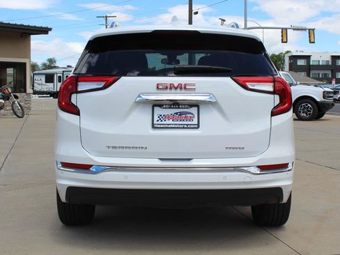 Used 2024 GMC Terrain Denali w/ Denali Premium Package AWD/4WD image 37