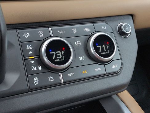 Used 2025 Land Rover Defender 130 X image 22