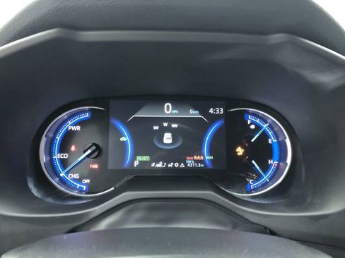 Used 2024 Toyota RAV4 LE image 18