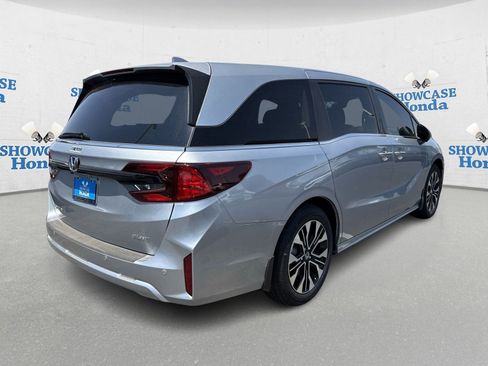 New 2026 Honda Odyssey Elite image 3
