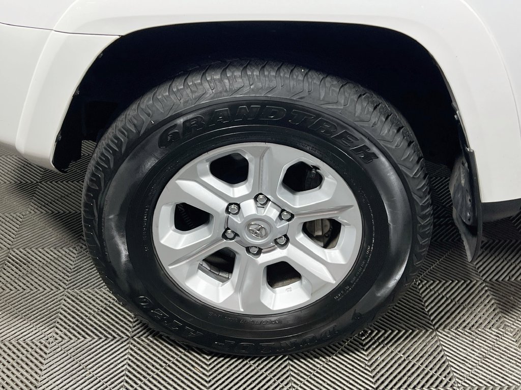 Certified 2024 Toyota 4Runner SR5 AWD/4WD image 28