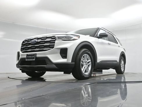 New 2026 Ford Explorer Active image 45