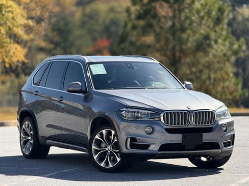 Used 2018 BMW X5 xDrive50i w/ Executive Package image 12