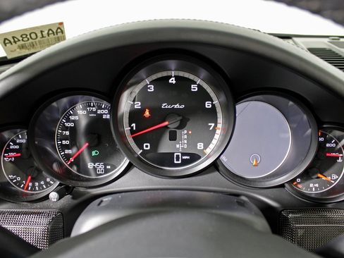 Used 2016 Porsche 911 Turbo image 22