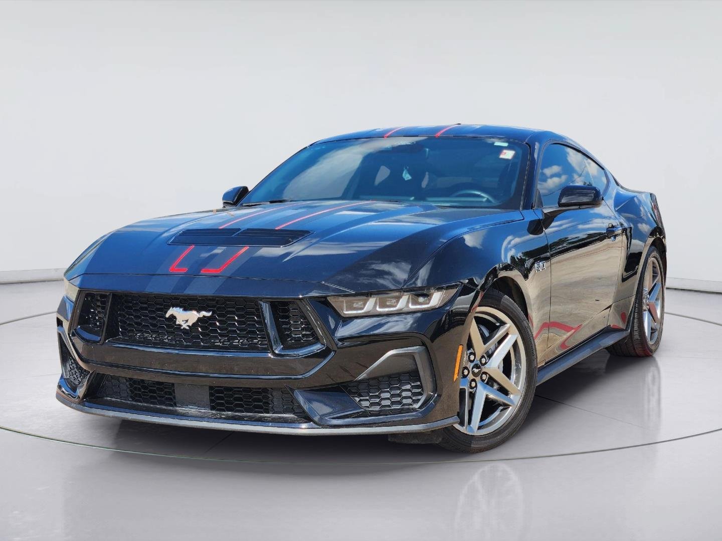 Used 2024 Ford Mustang GT RWD image 1