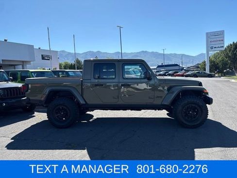 New 2026 Jeep Gladiator Sport AWD/4WD image 3