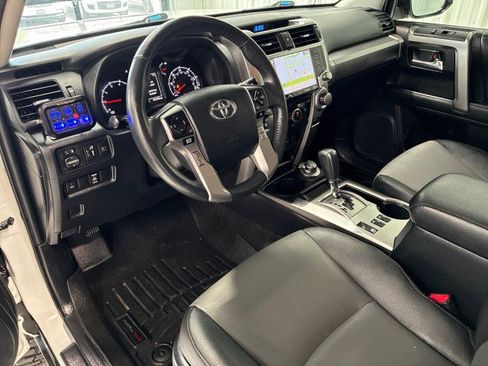 Used 2020 Toyota 4Runner SR5 Premium AWD/4WD image 9