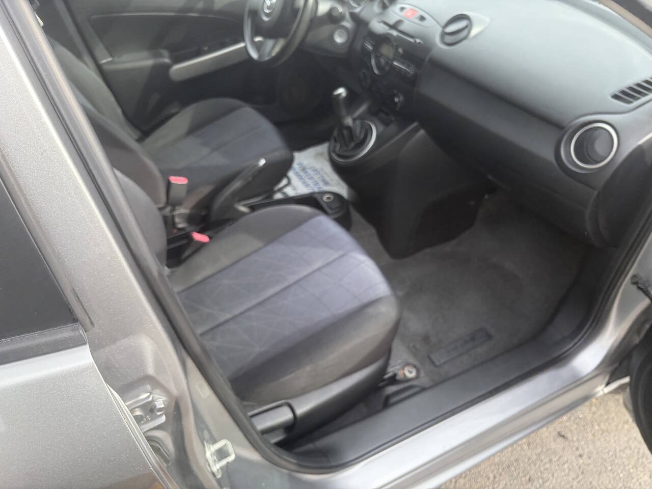 Used 2012 MAZDA MAZDA2 Sport FWD image 12
