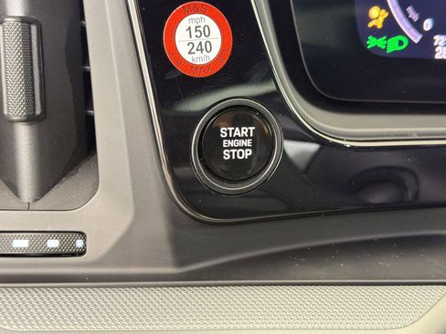 Certified 2024 Porsche Cayenne image 25