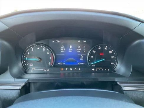 Used 2023 Ford Explorer Limited image 11