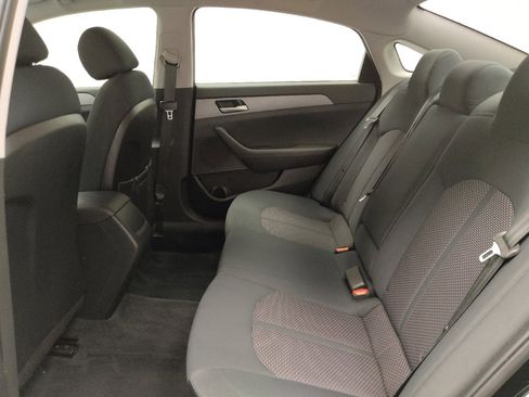 Used 2018 Hyundai Sonata SE FWD image 18