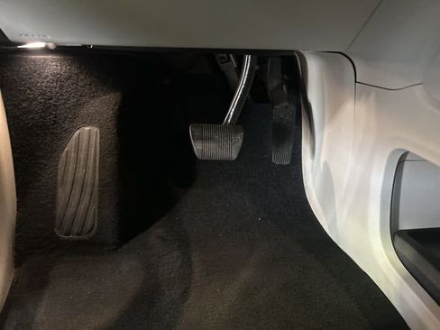Used 2022 Chrysler Pacifica Limited FWD image 20