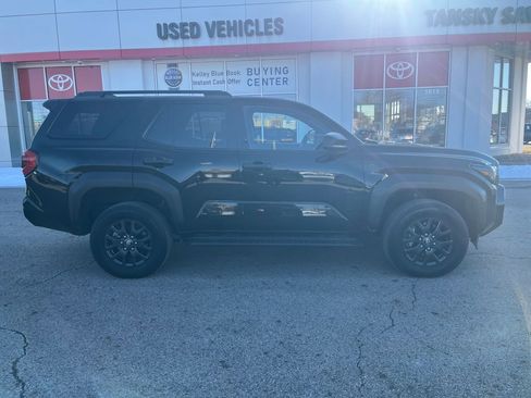 Used 2025 Toyota 4Runner SR5 image 6