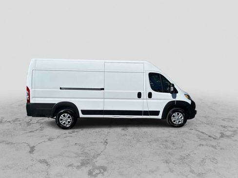 Used 2024 RAM ProMaster 3500 w/ Quick Order Package 22G SLT FWD image 9