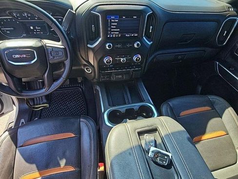 Used 2022 GMC Sierra 1500 AT4 w/ AT4 Premium Package image 5