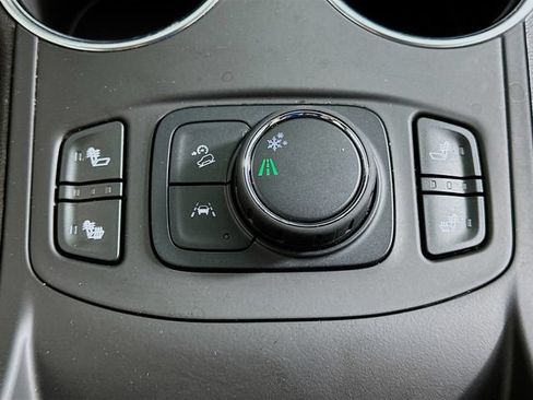 Used 2024 GMC Terrain SLT FWD image 18