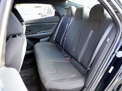 Certified 2026 Hyundai Elantra Sport FWD image 15