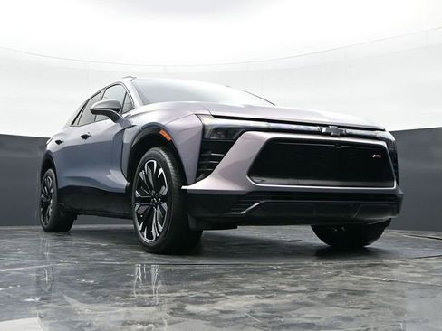 Used 2024 Chevrolet Blazer EV RS AWD/4WD image 38