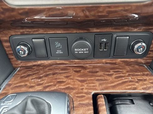 Used 2019 Nissan Armada Platinum w/ Interior Lighting Package image 26