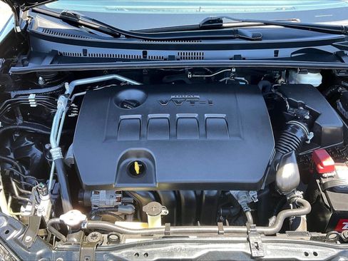 Used 2018 Toyota Corolla LE w/ Carpet Mat Package (TMS) FWD image 9