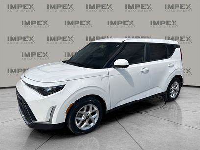 Used 2024 Kia Soul LX w/ Option Group 015