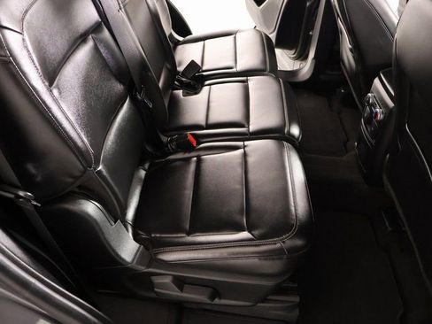 Used 2022 Ford Explorer XLT w/ Equipment Group 202A image 15