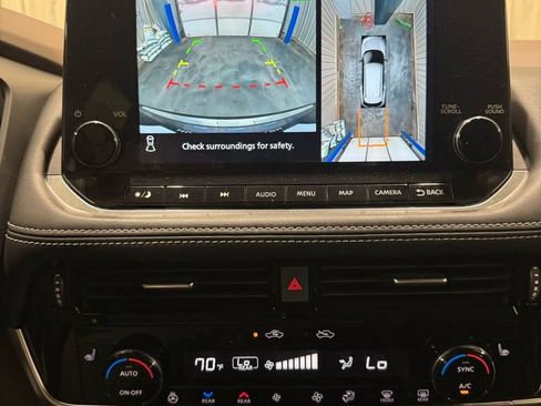 Used 2023 Nissan Rogue SL w/ SL Premium Package AWD/4WD image 16
