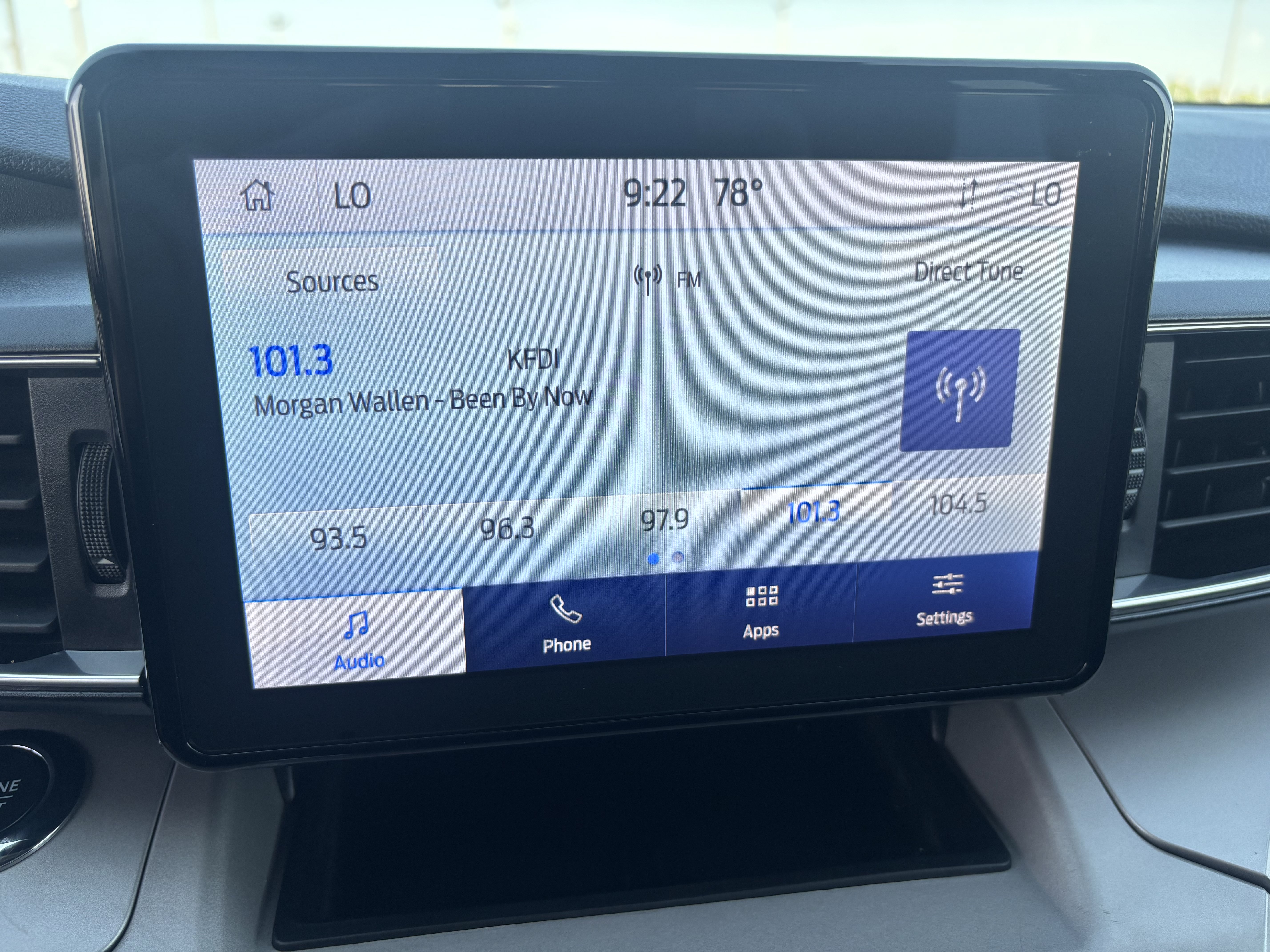 Used 2023 Ford Explorer XLT w/ Equipment Group 202A AWD/4WD image 13