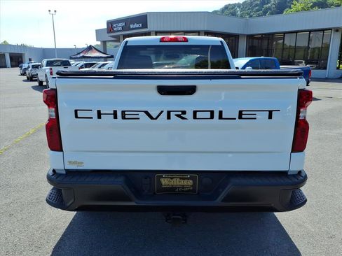 Used 2022 Chevrolet Silverado 1500 W/T w/ WT Value Package AWD/4WD image 4