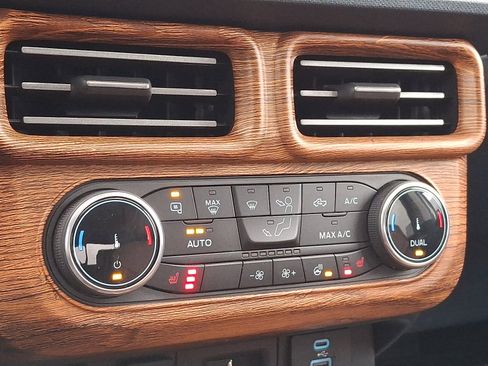 Certified 2023 Ford Maverick Lariat w/ Lariat Luxury Package image 16