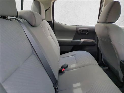 Certified 2022 Toyota Tacoma SR5 RWD image 18