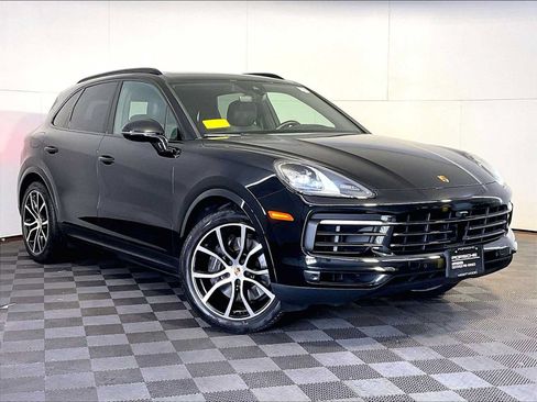 Certified 2023 Porsche Cayenne AWD/4WD image 9