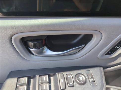 Used 2025 Honda Pilot EX-L image 27