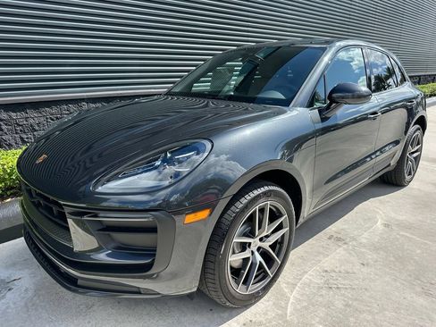 Used 2026 Porsche Macan AWD/4WD image 6