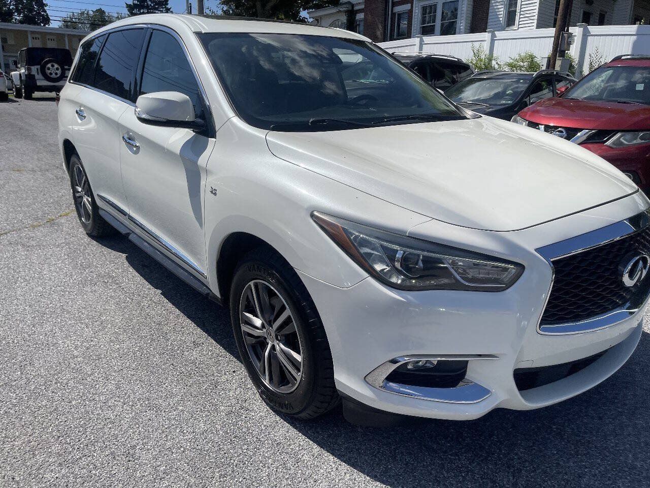 Used 2019 INFINITI QX60 Pure AWD/4WD image 3