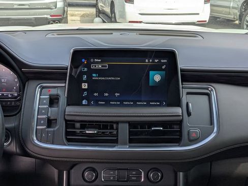 Used 2022 Chevrolet Tahoe LT w/ Luxury Package image 18