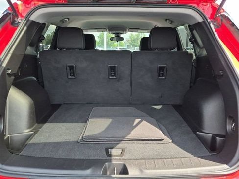Used 2025 Chevrolet Blazer LT AWD/4WD image 16