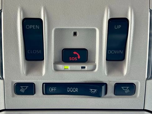 Used 2024 Toyota Highlander XLE image 30