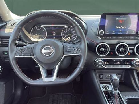 Used 2025 Nissan Sentra SR image 25