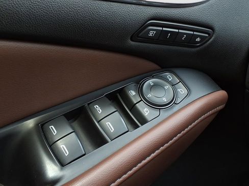 Used 2018 Buick Enclave Avenir w/ Avenir Technology Package AWD/4WD image 20