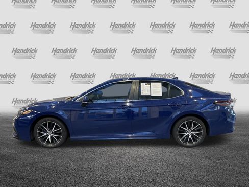 Used 2024 Toyota Camry SE FWD image 7