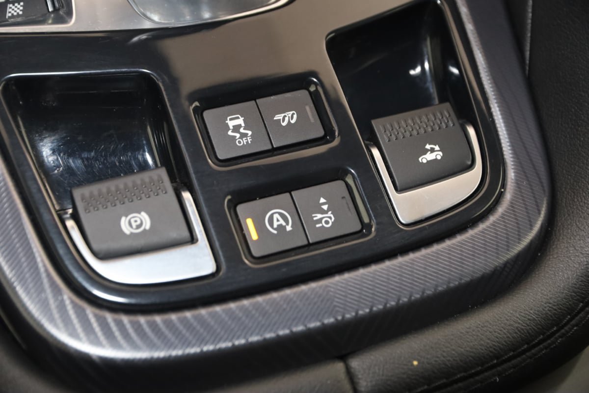Used 2021 Jaguar F-TYPE R-Dynamic AWD/4WD image 32